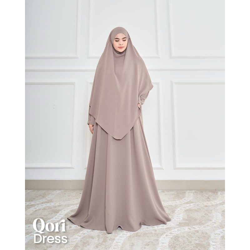 Qori Dress