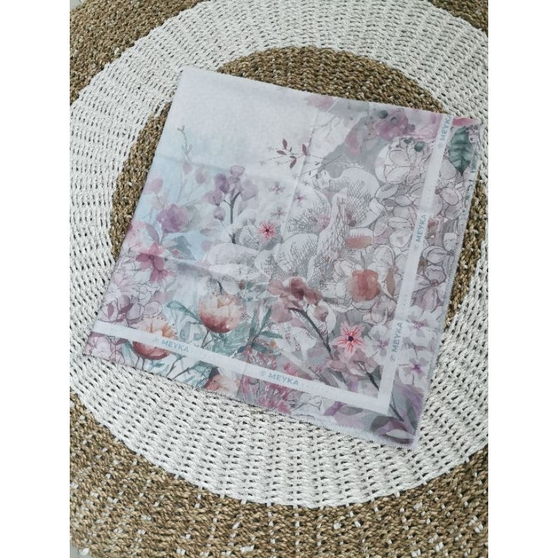 MEYKA SCARF/Jilbab segiempat motif