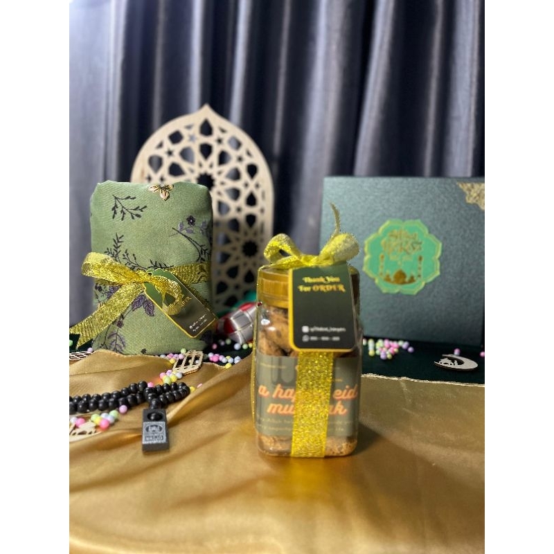 

MED MADINA EID HAMPERS