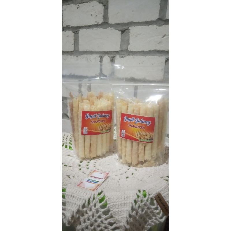 

GAPIT GULUNG SHANDYRA ORIGINAL 100GR,KUE SEMPRONG,EGG ROLL