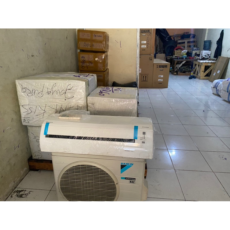 AC DAIKIN 1/2 -1 pk INVERTER R32 second bekas original unit only