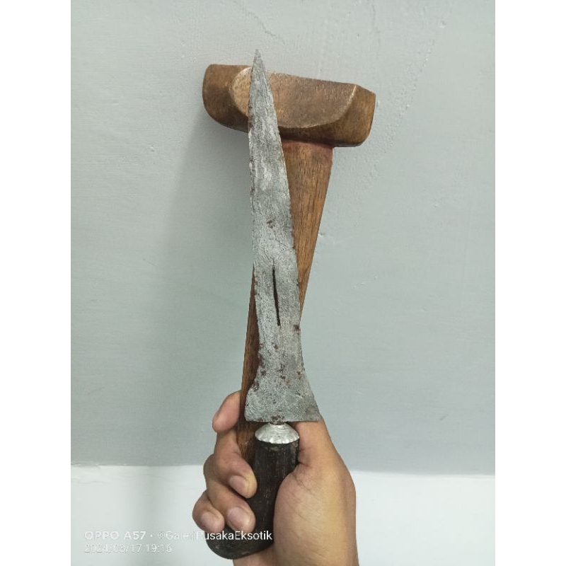 Pusaka Sombro Pamengkang Jagad