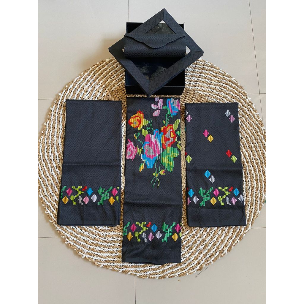 Sarimbit Sutera Lagosi