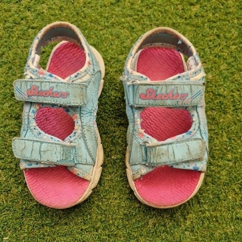 preloved sendal gunung skechers size 26