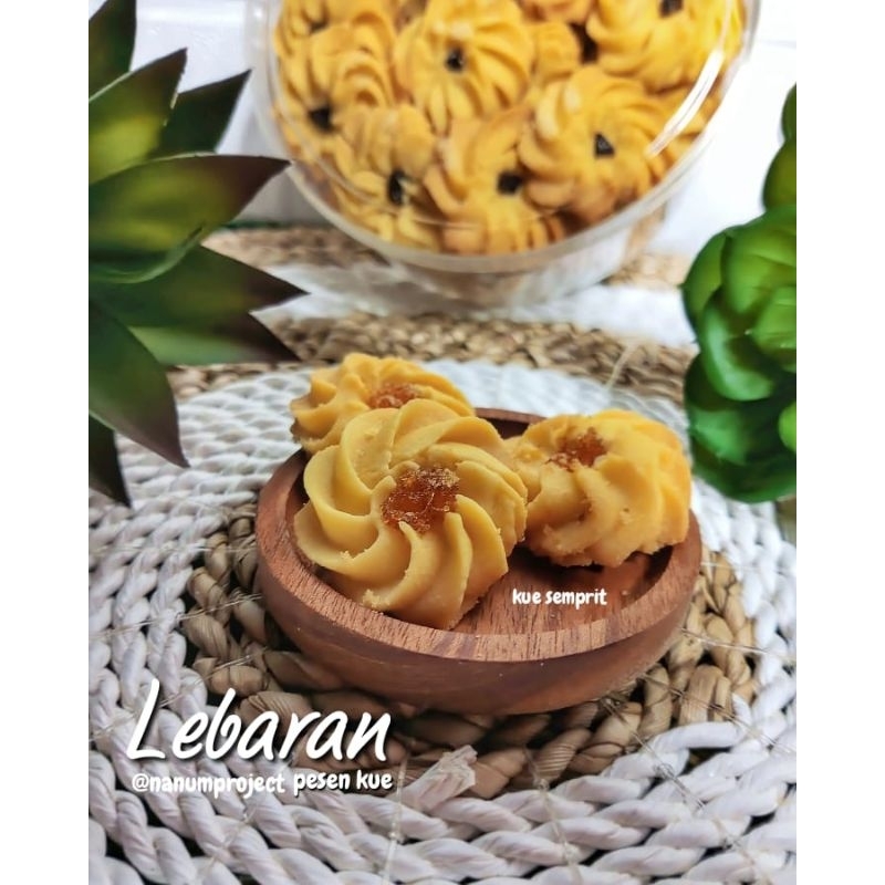 

KUE SEMPRIT, KUE LEBARAN 500 gr