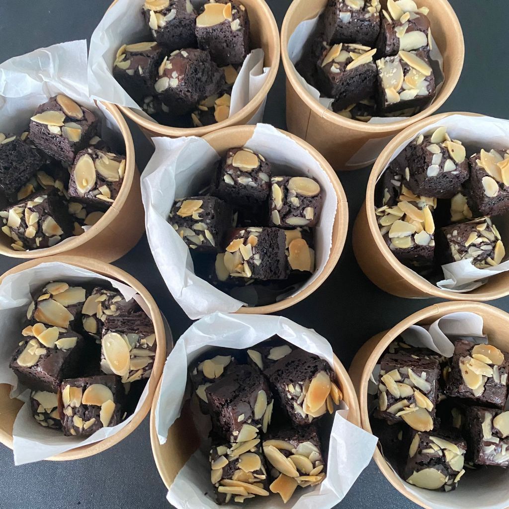 

craveats brownies I Hampers Lebaran I Brownies I Brownies Cubes