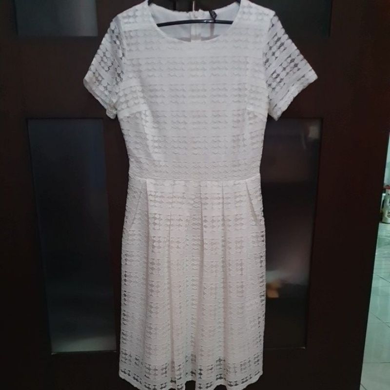 dress putih // dress lengan pendek preloved