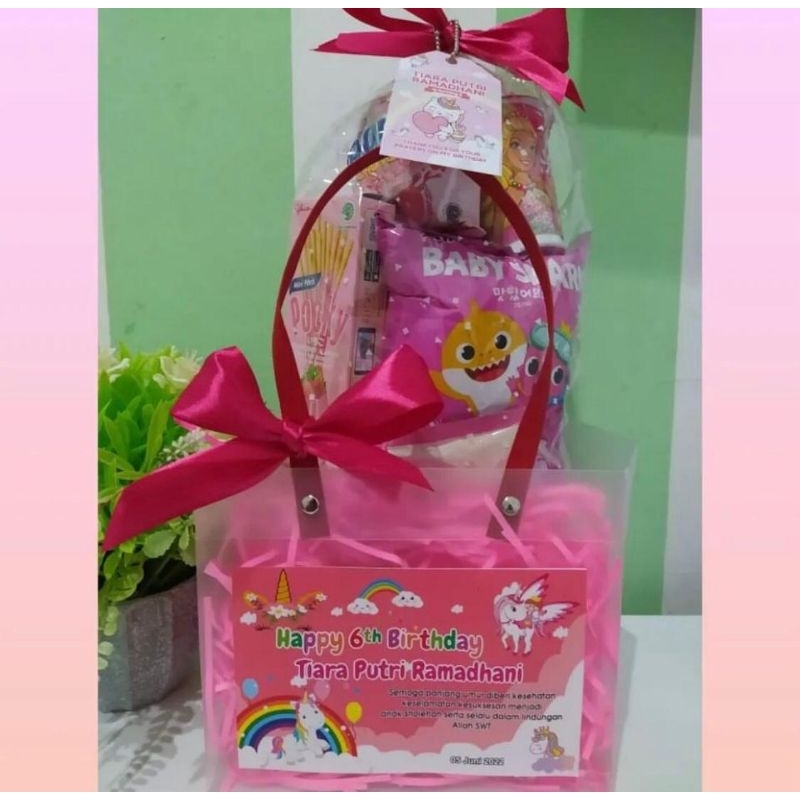 

PAKET SNACK ULTAH TEMA PINK FREE CARD