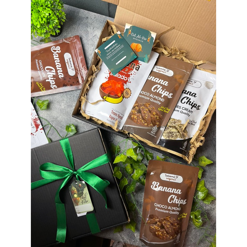 

HAMPERS/KADO/PARSEL KERIPIK/SNACK PISANG"SABANA NGEMIL