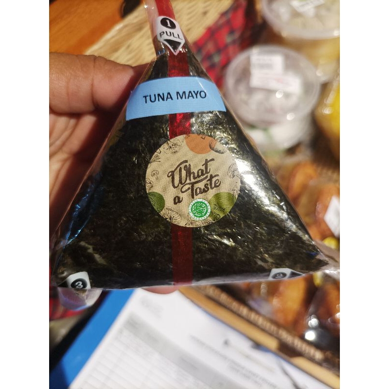 

Onigiri Tuna Mayo