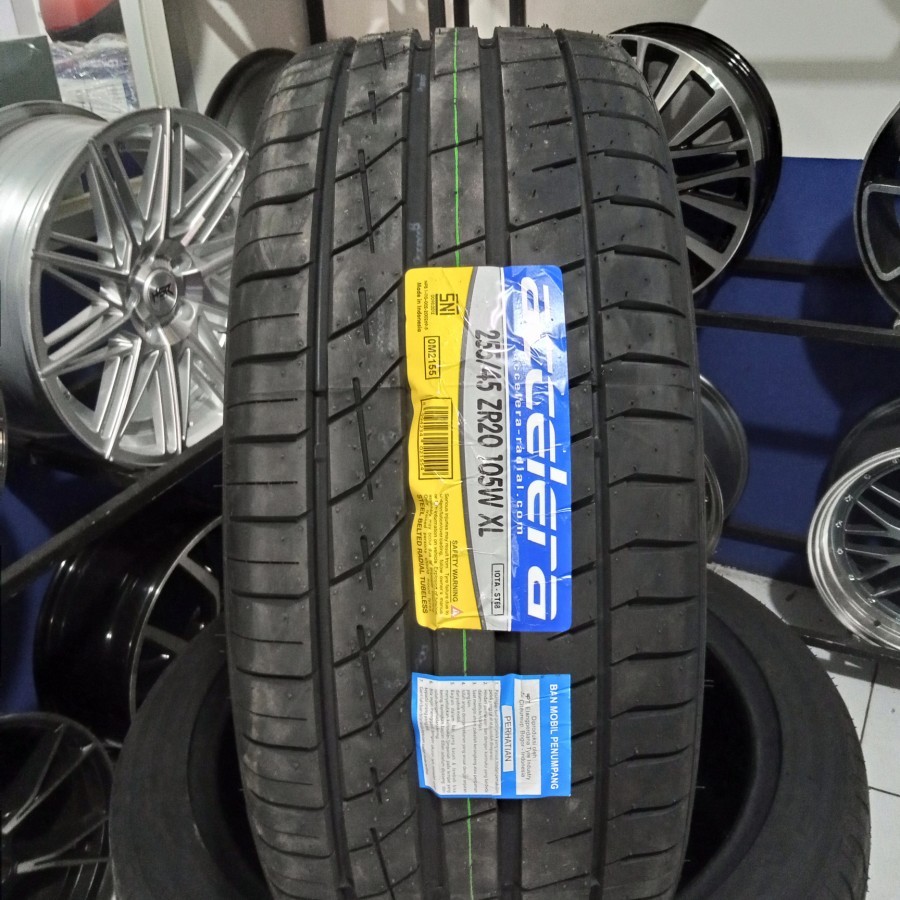Ban mobil ukuran 225 45 R20 Merk accelera iota st68