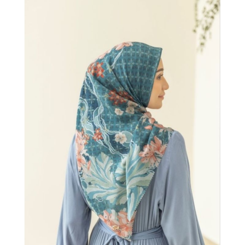 Heaven Lights HL La Carta Scarf