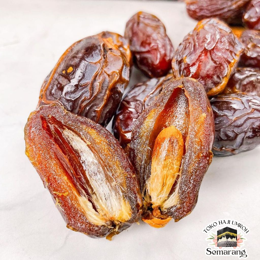

Kurma Medjool Premium 500 gram | Kurma Medjool Super Jumbo | Kurma Mejol Besar | Kurma Mejol premium Kemasan 1 kg Oleh Oleh Haji Umroh