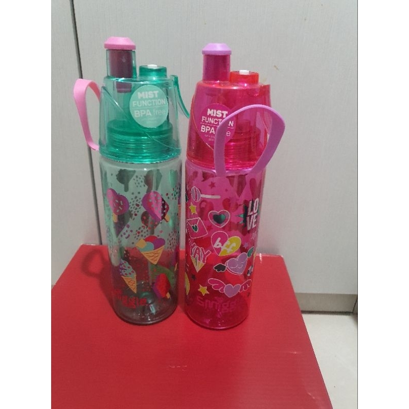 smiggle bottle spray