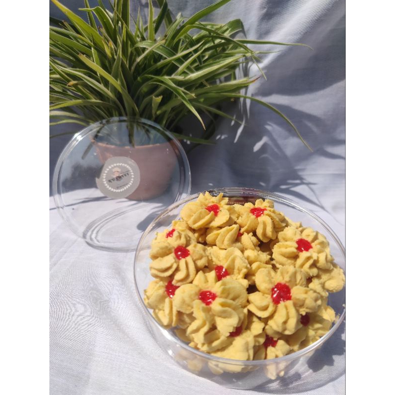 

kue kering semprit 250 grm