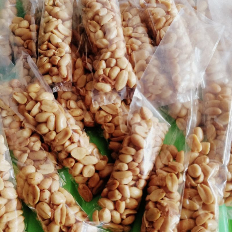 

Rp 1599 / pcs kacang bawang goreng Raul Tralala