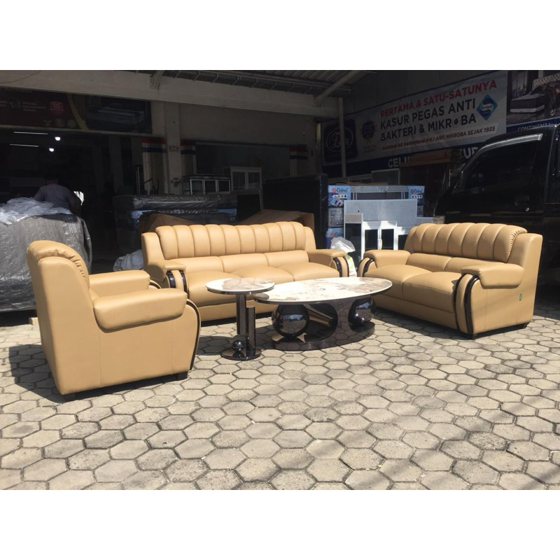 Sofa Morres Ricardo 321 Cream Oscar + Meja Tamu Marble Titanium