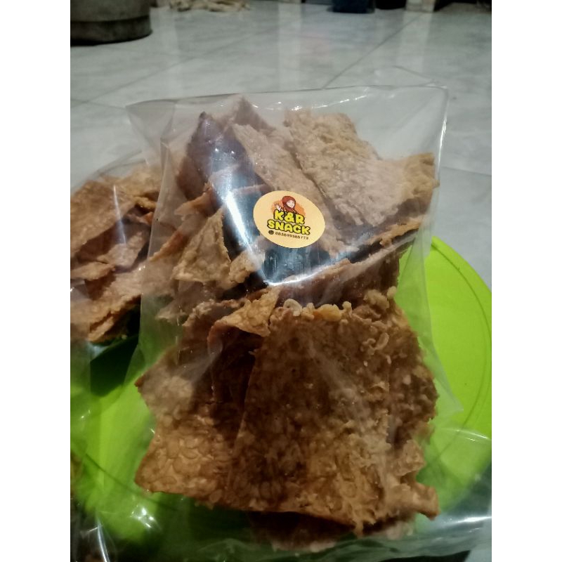 

keripik tempe renyah dan gurih,packaging aman.