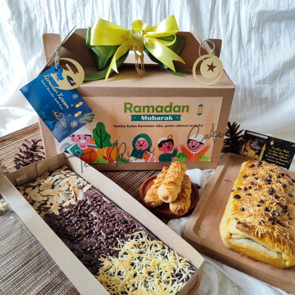 

Hampers Lebaran/Hampers Idul Fitri/Hampers Ramadan/Hampers kue isi Brownies