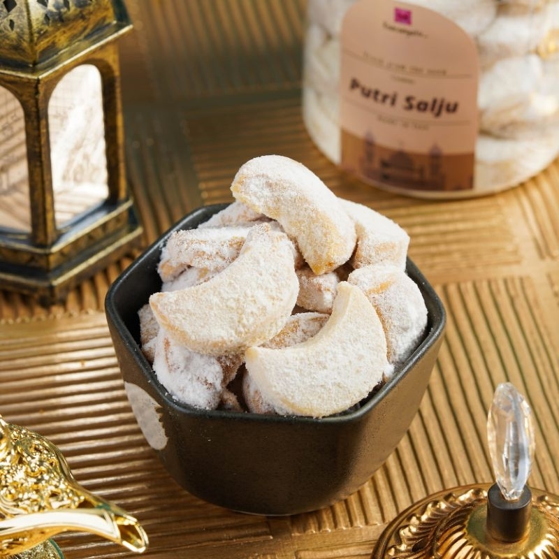 

Putri Salju / Hampers Lebaran / Kue Kering
