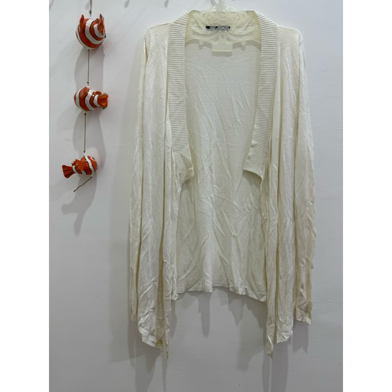 preloved cardigan white