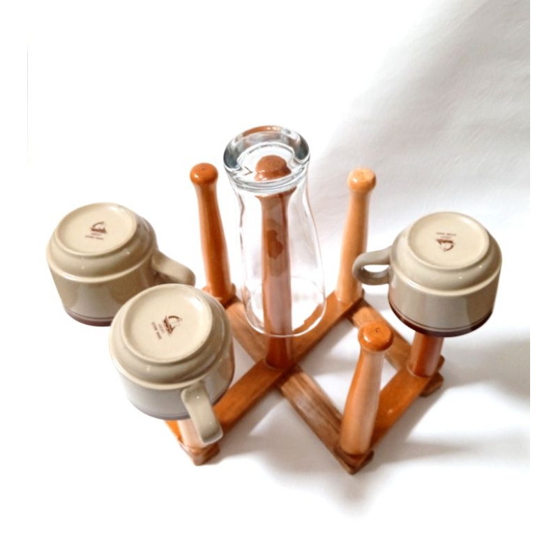 rak gelas kayu /stand gelas kayu/rak gelas kayu unik