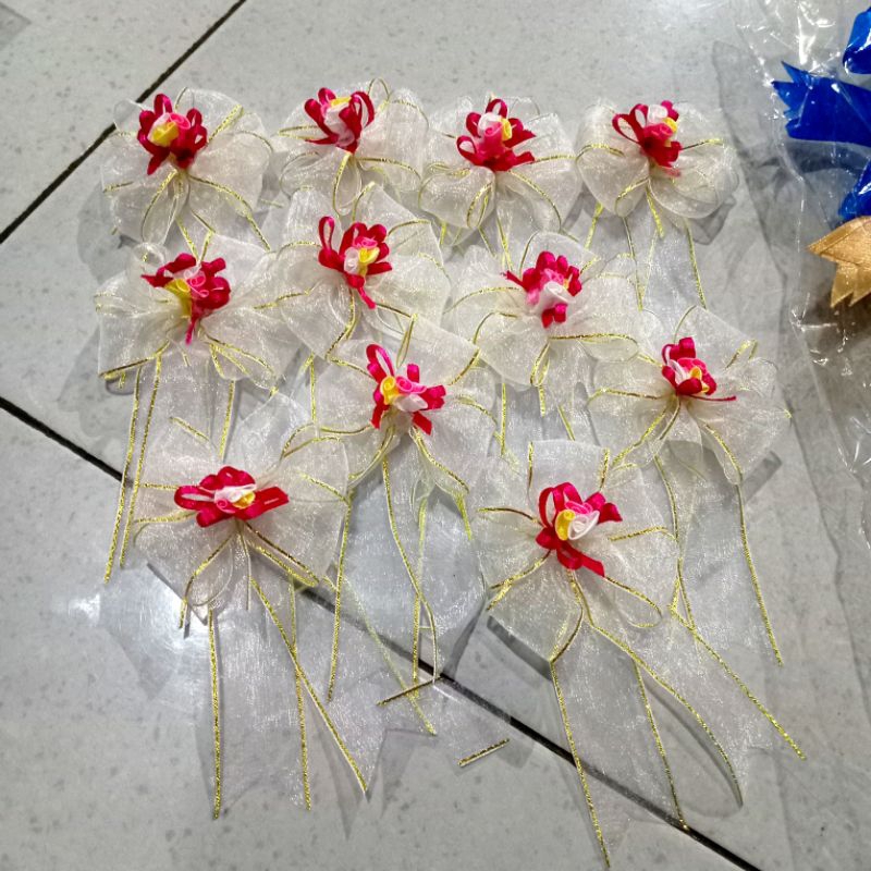 

Bunga Pita kado sesuai foto per 50 pcs sesuai foto bisa bayar ditempat