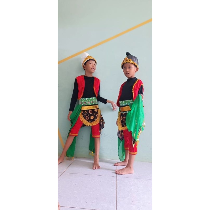 kostum punokawan ( semar,  gareng,  petruk,  bagong)