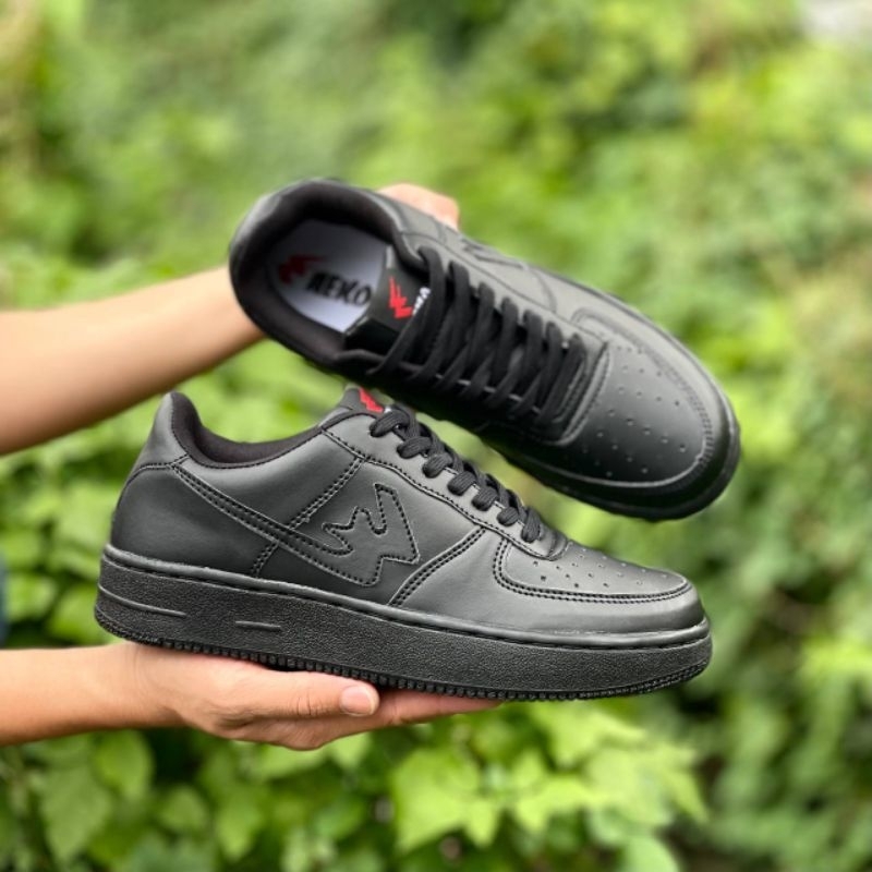 Sepatu Sneakers Aeko Venture White in Black Pria Wanita Lokal Original