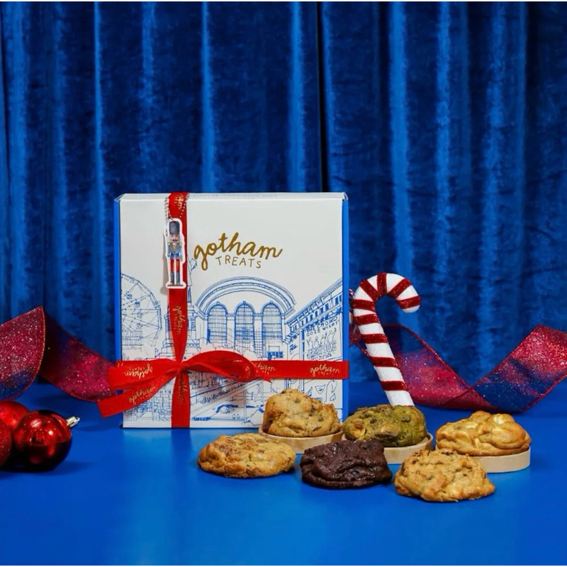 

The Fifth Avenue Hampers