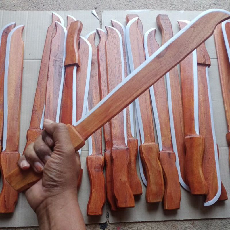 MANDAU/PEDANG KAYU MINIATUR MAINAN PERAGAAN LATIHAN BELADIRI PENCAK SILAT/MANDAU KAYU MINIATUR/Manda