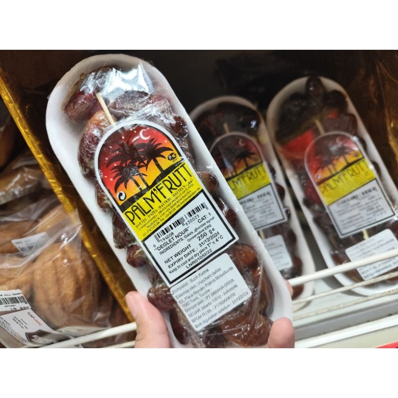

BUAH KURMA KHAS MANADO HALAL BPOM✅ Isi 30an/pc