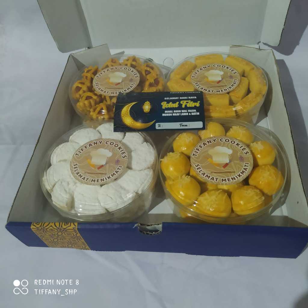 

Hampers Lebaran Kue Kering Murah isi 4 Toples