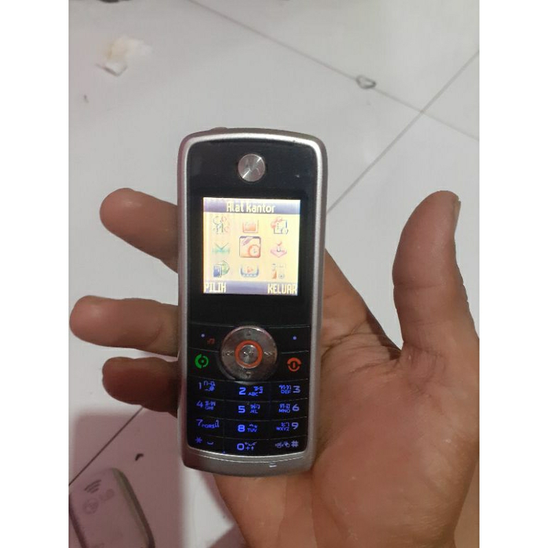Motorola W230 hp jadul unik langka hidup buat koleksi
