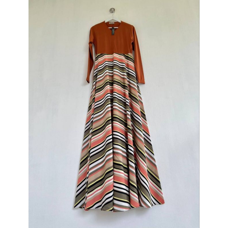 Hijab Kayunie Gamis Syari Stripes