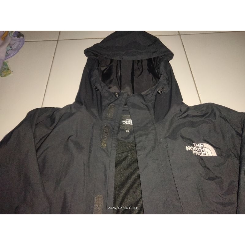 TNF hyvent gorpcore hitam