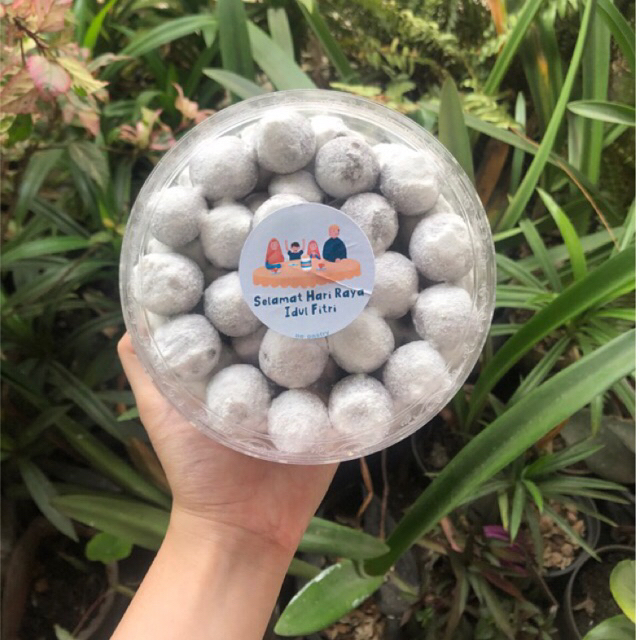 

CHOCOLATE SNOWBALL COOKIES KUE COKLAT SALJU