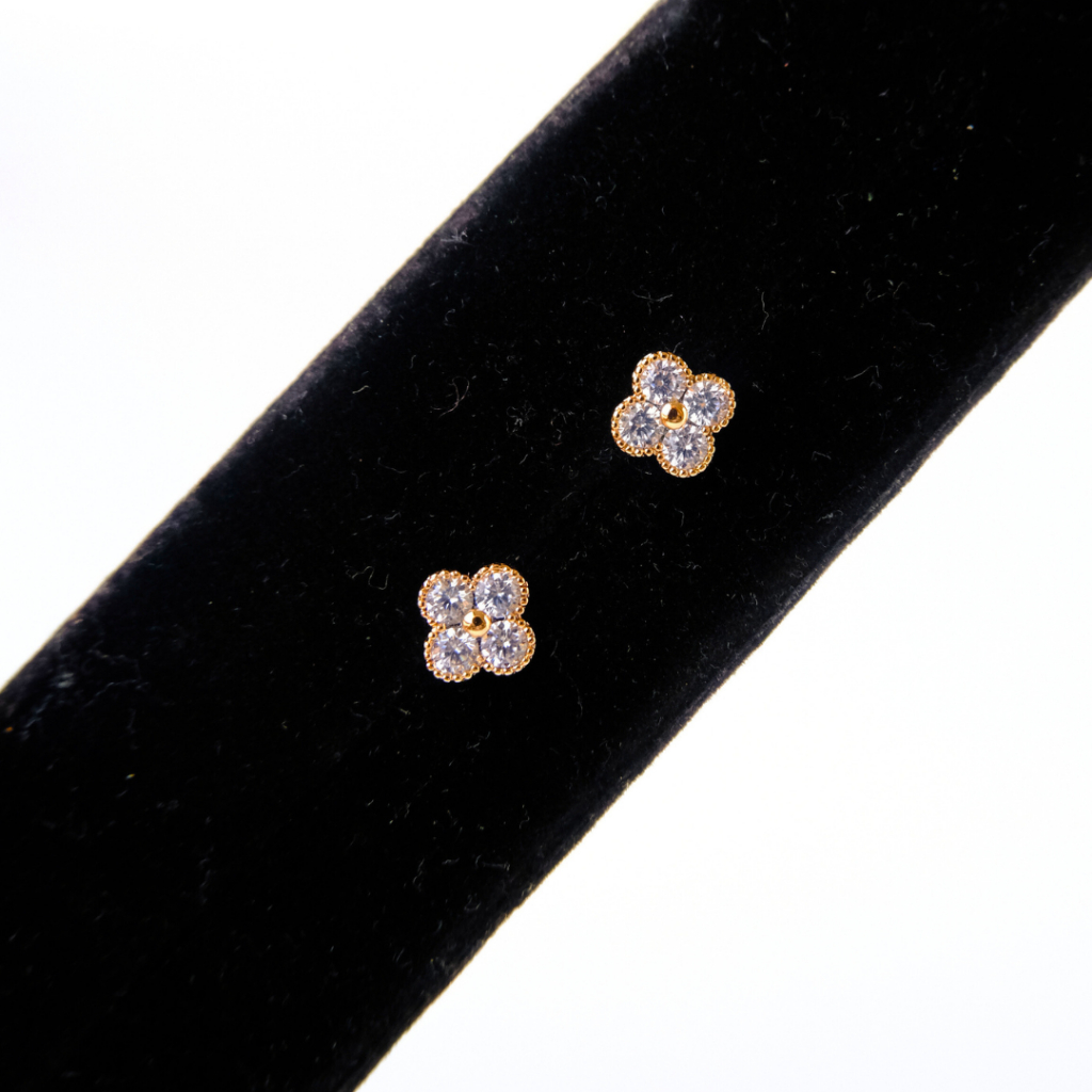 Clover Earring Anting Tusuk Klover Van Cleef