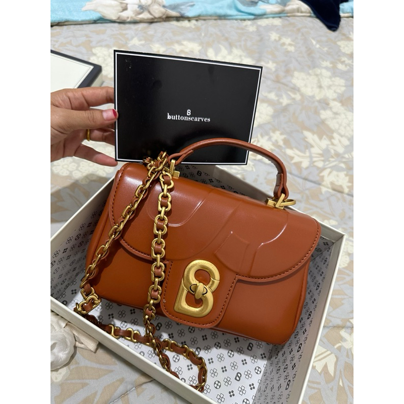 Alma flap bag smooth finish small - ginger