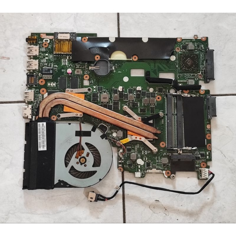 Motherboard Asus X550ZE  AMD Processor  A10-7400P