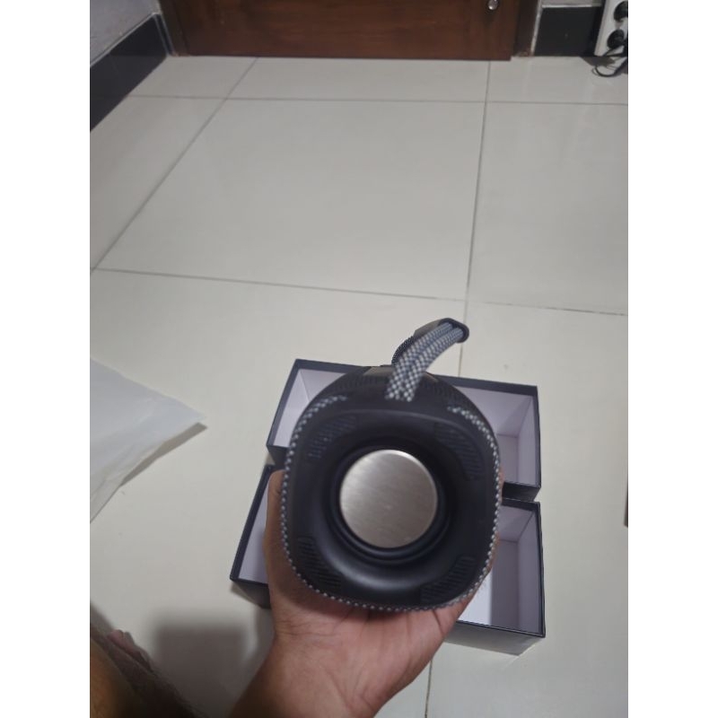 Lennox wireles speaker