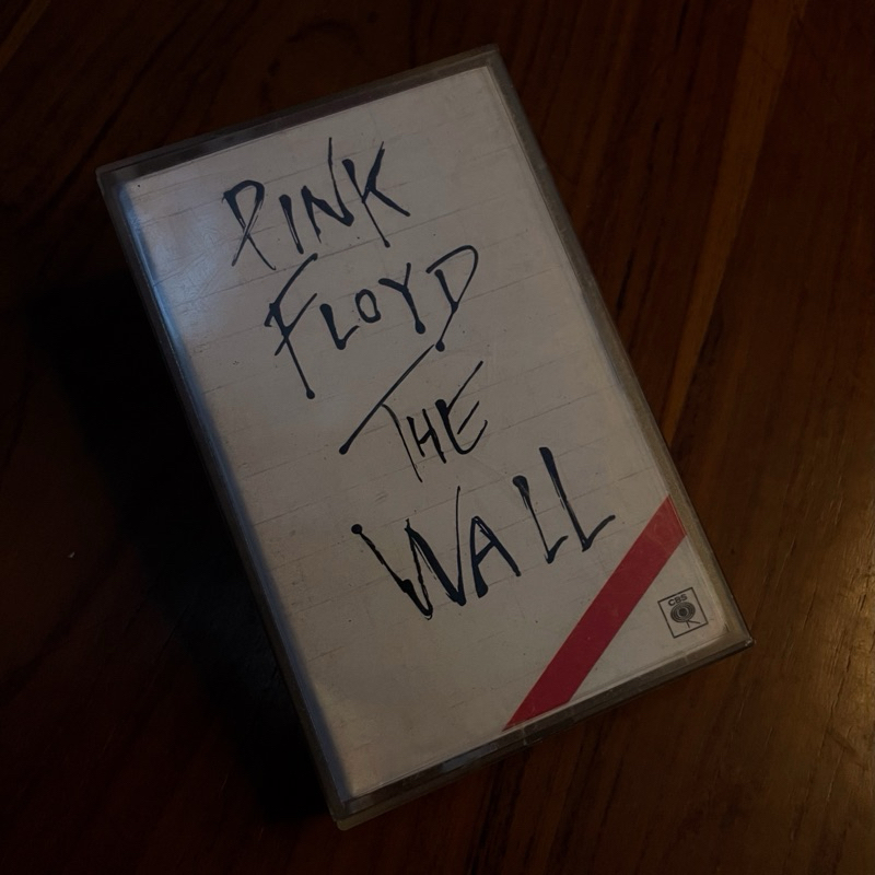 kaset pita pink floyd the wall