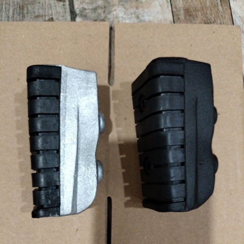 footstep / foot step depan yamaha VIRAGO