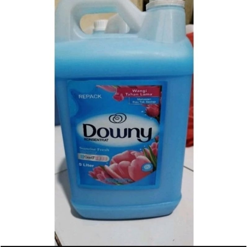 	 softener sunrise fresh blue Refill 5 liter pewangi pelembut pakaian	