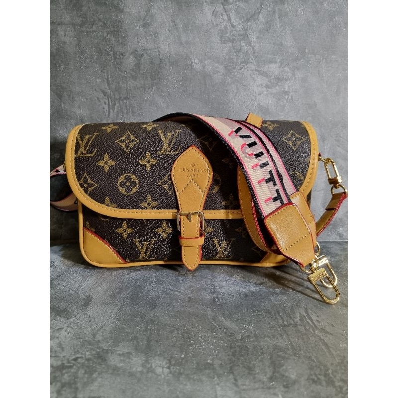 Sling Bag LV Diane