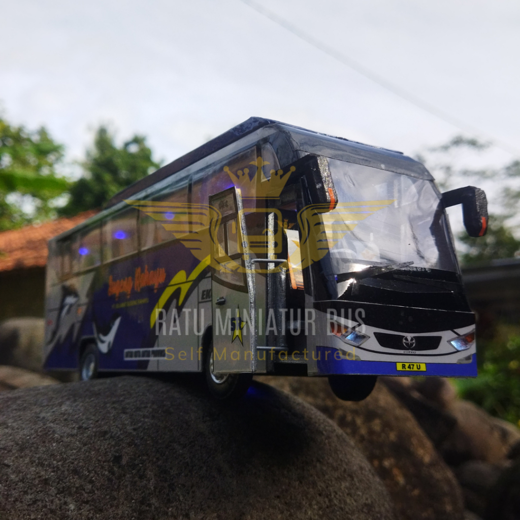 Miniatur Bus Sugeng Rahayu Discovery Full Interior Bahan Triplek