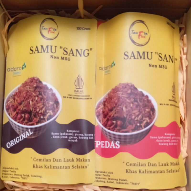 

keripik pisang dan lauk makan samu "sang