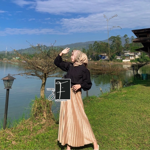 Rok Plisket Bludru Velvet Cream Panjang // Rok Plisket Rempel Cream Premium