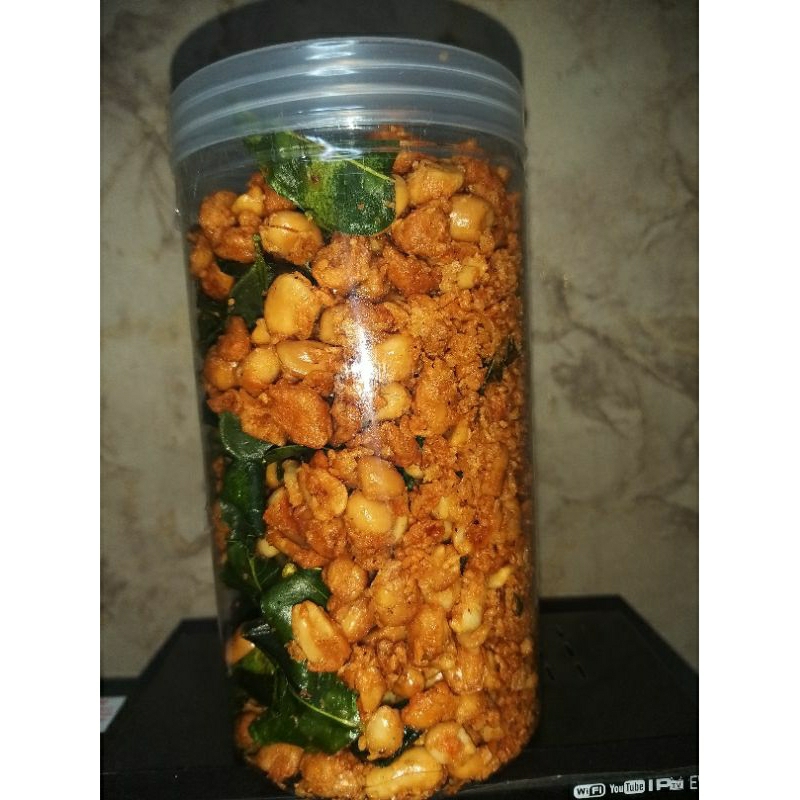 

Kacang Thailand ukuran 1kg kemasan toples - jamin fresh dan new !!!