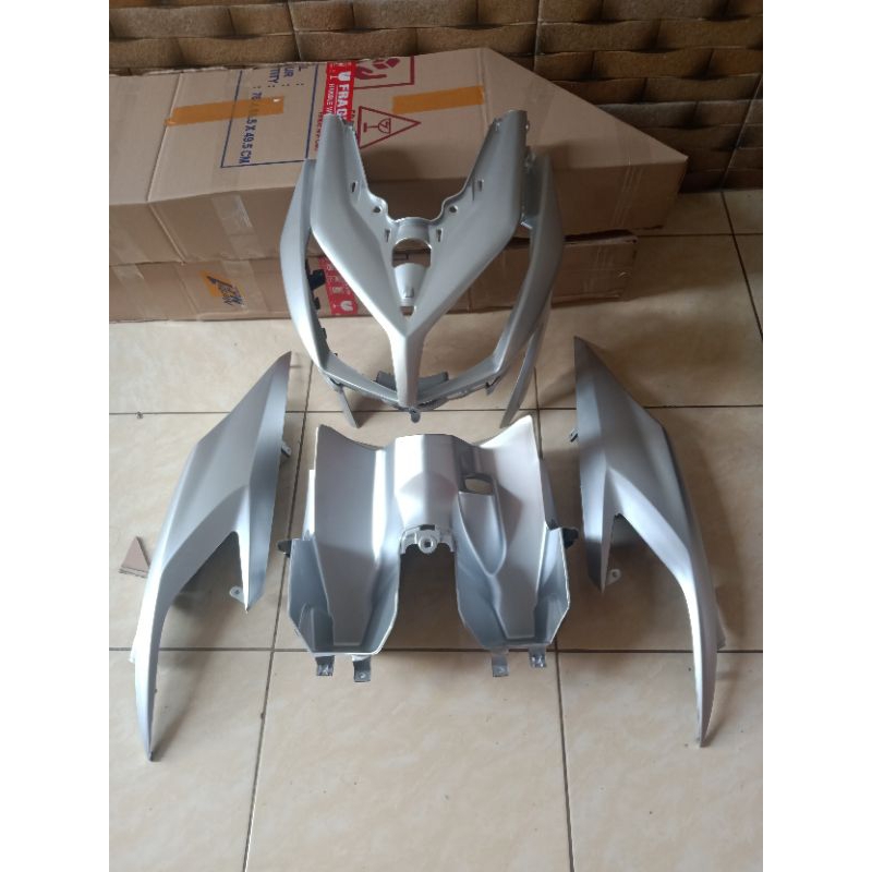 Body depan belakang leghsil kunci atas Vario techno 110 karbu silver